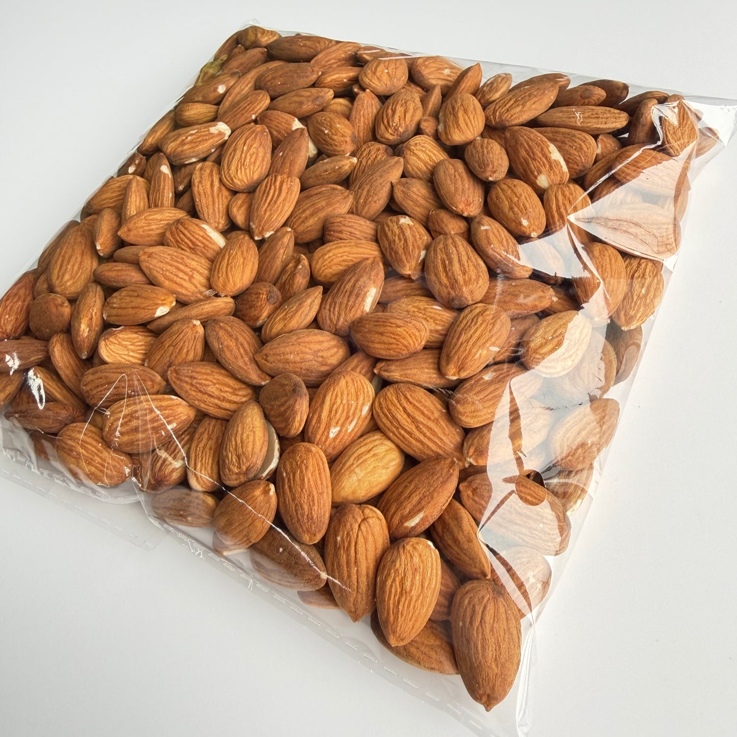 Regular almonds (non-Afghan origin)